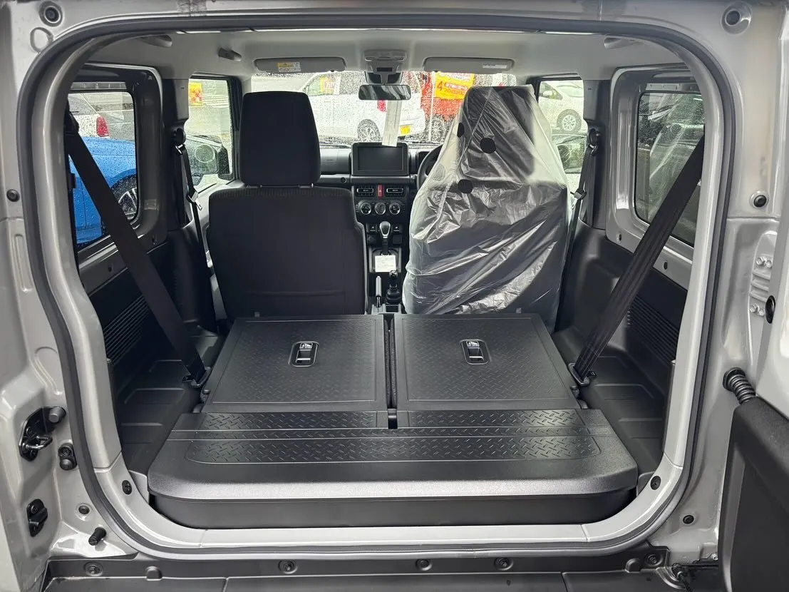 新車　ジムニー